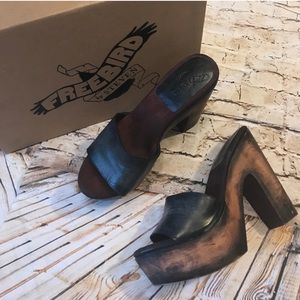 Free Bird By Steve Madden ~ Cuba Sandal